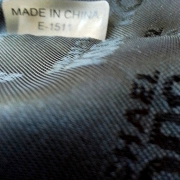 Michael Kors Signature Black Tote  🥰Excellent Condition - Picture 9 of 9